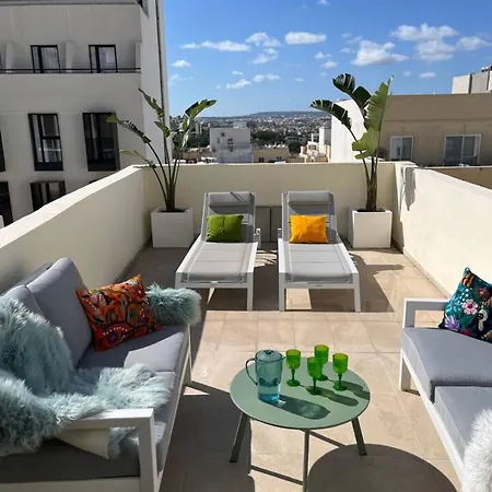 V86 - Chic Tigne Flat By The Sea Διαμέρισμα Σλιέμα