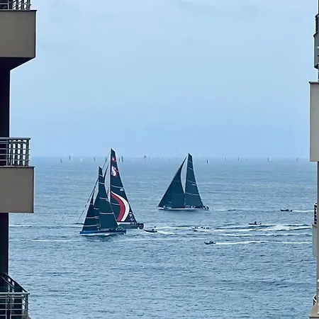 V86 - Chic Tigne Flat By The Sea *