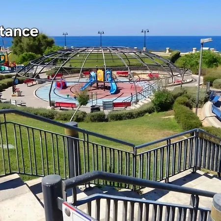 V86 - Chic Tigne Flat By The Sea * Sliema