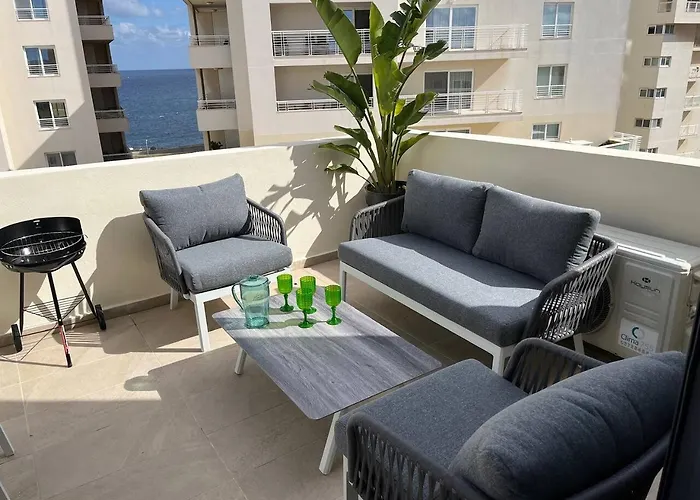 V86 - Chic Tigne Flat By The Sea