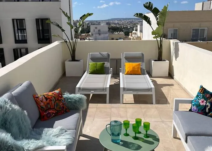 V86 - Chic Tigne Flat By The Sea Appartamento Sliema