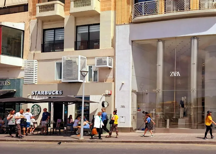 V86 - Chic Tigne Flat By The Sea *