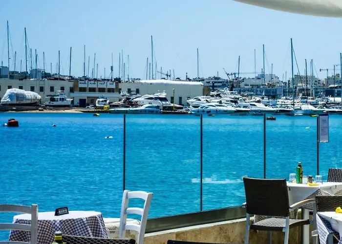 V86 - Chic Tigne Flat By The Sea